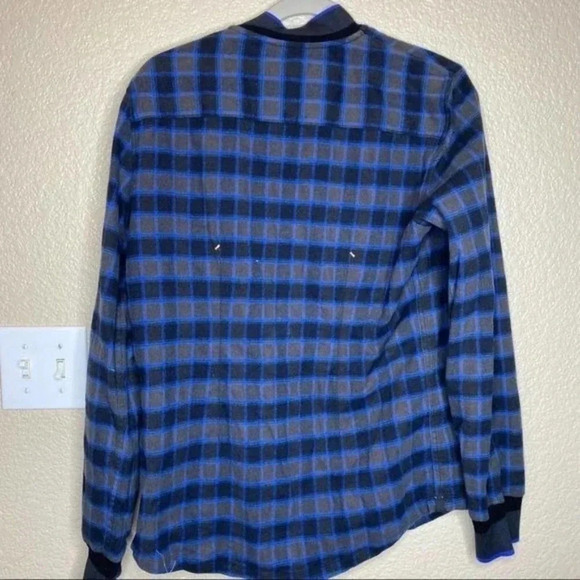 *SALE* Kit and Ace Tremont Button up Men’s size small - Picture 4 of 4